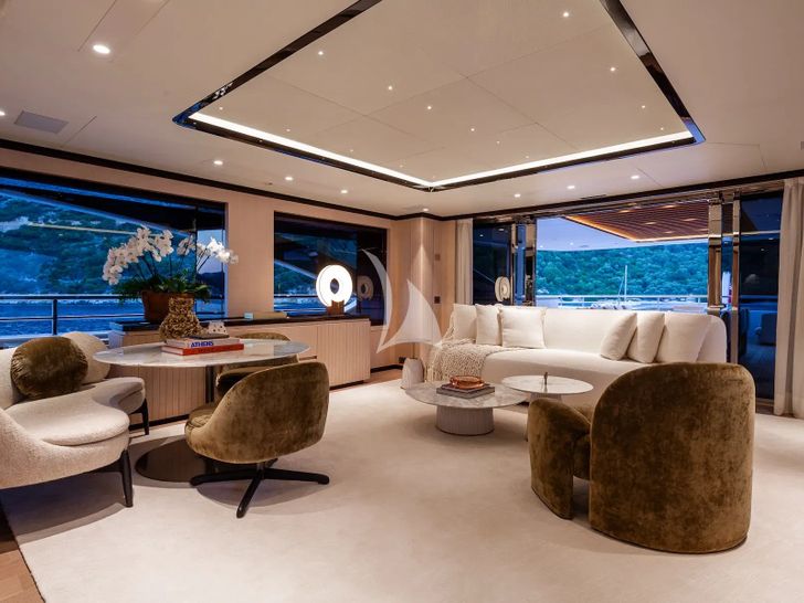 ALUNYA Benetti B.Now 50m - sky lounge ALUNYA Benetti B.Now 50m - sky lounge