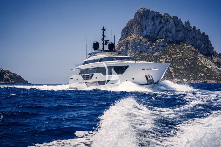 Charter Yacht ALVIUM - Ferretti Custom Line 106 - 5 Cabins - Ibiza - Palma - Mallorca