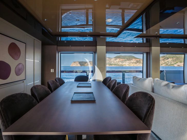 ALVIUM Ferretti Custom Line 106 - dining table ALVIUM Ferretti Custom Line 106 - dining table