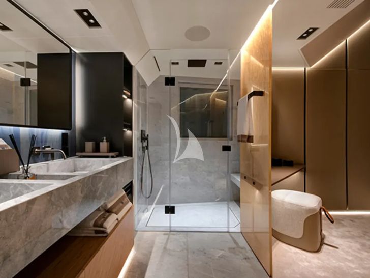 AL WAAB Alia 55m - master cabin bathroom AL WAAB Alia 55m - master cabin bathroom