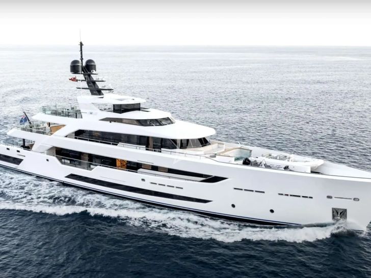 AL WAAB Alia 55m - side profile cruising AL WAAB Alia 55m - side profile cruising