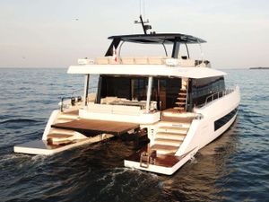 ARCTIC MOON - MOON 6TY Power Gen. 2 - 5 cabins - Nassau - Exumas - Bahamas ARCTIC MOON - MOON 6TY Power Gen. 2 - 5 cabins - Nassau - Exumas - Bahamas