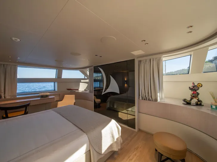 A.M Sanlorenzo SD96 - master cabin bed and TV A.M Sanlorenzo SD96 - master cabin bed and TV