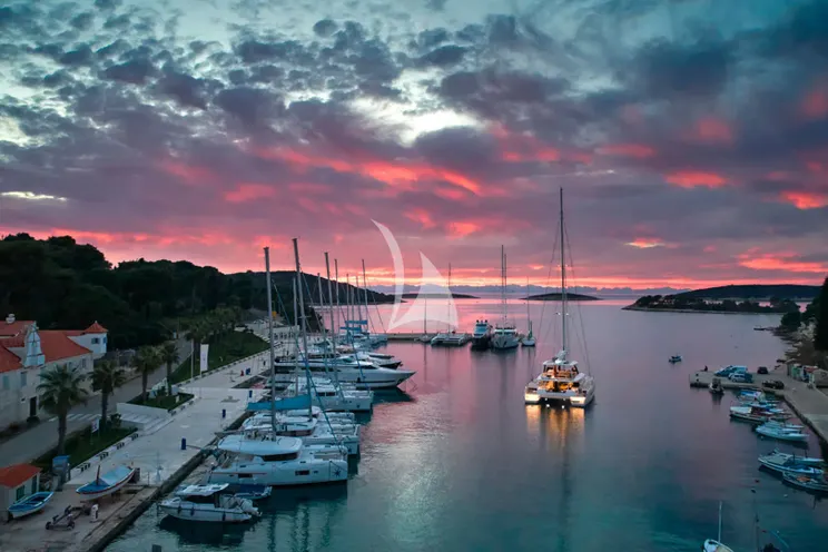 Charter Yacht AMADA MIA - Lagoon 65 - 4 Cabins - Split - Dubrovnik - Hvar - Croatia