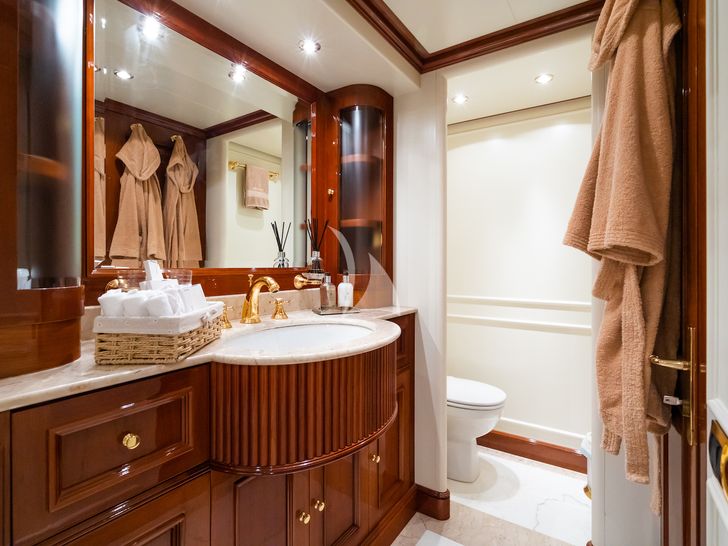 AMADEA Benetti Classic 115 VIP cabin bathroom AMADEA Benetti Classic 115 VIP cabin bathroom