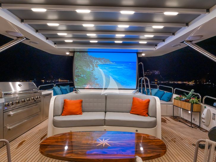 AMADEA Benetti Classic 115 outdoor cinema