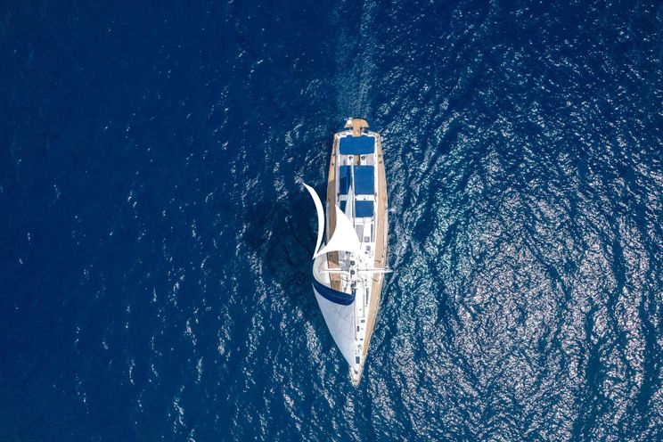 Charter Yacht AMADEUS - Dynamique 110 - 5 Cabins - Athens - Mykonos - Paros - Cyclades- Greece