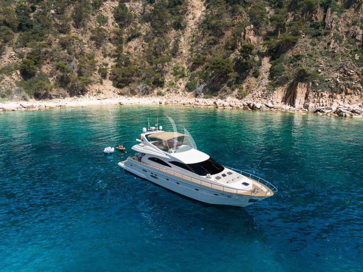 AMANI Astondoa 72 - anchored AMANI Astondoa 72 - anchored