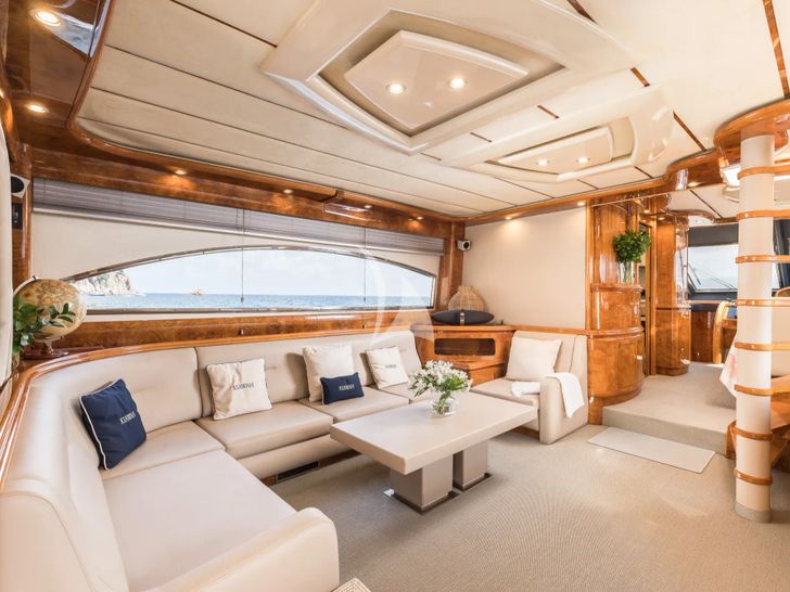 AMANI Astondoa 72 - saloon seating AMANI Astondoa 72 - saloon seating