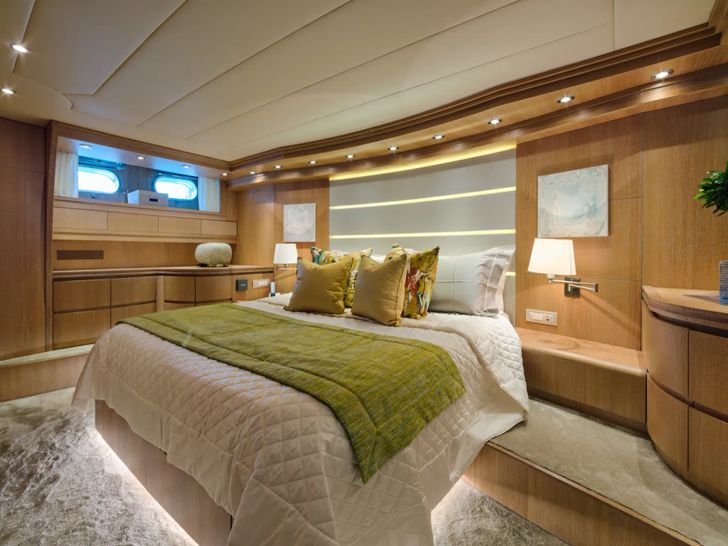 AMAYA Maiora 32 DP Fly - master cabin AMAYA Maiora 32 DP Fly - master cabin