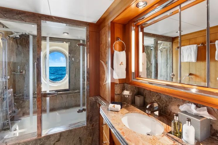 Charter Yacht AMICA MEA - Hakvoort 152 - 5 Cabins - St Martin - St Barths - Leewards - Caribbean