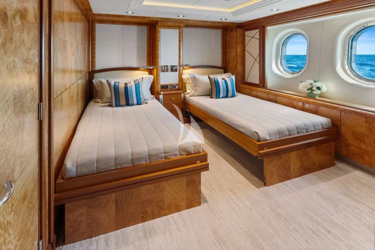 Charter Yacht AMICA MEA - Hakvoort 152 - 5 Cabins - St Martin - St Barths - Leewards - Caribbean