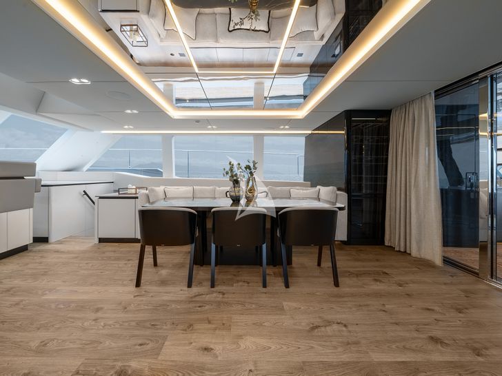 AMILEO Sunreef 70 - indoor dining area AMILEO Sunreef 70 - indoor dining area