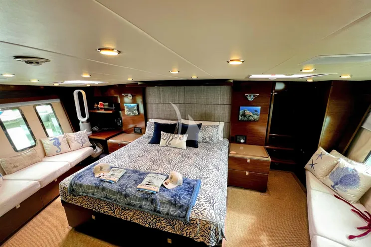 Charter Yacht AMMONITE - Nordhavn Custom 23m - 3 Cabins - Abaco - Nassau - Exumas - Bahamas