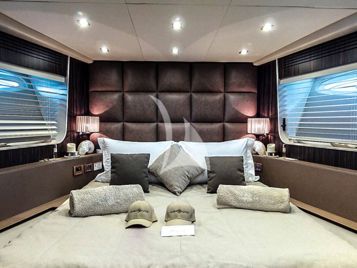 AMMONITE Numarine 78 VIP cabin AMMONITE Numarine 78 VIP cabin