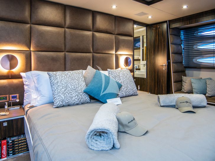 AMMONITE Numarine 78 master cabin AMMONITE Numarine 78 master cabin