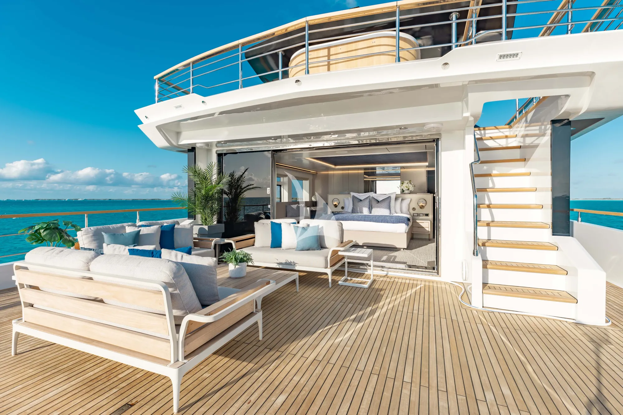 Charter Yacht AMORE - Numarine 37 XP - 6 Cabins - Nassau - Exumas - Bahamas