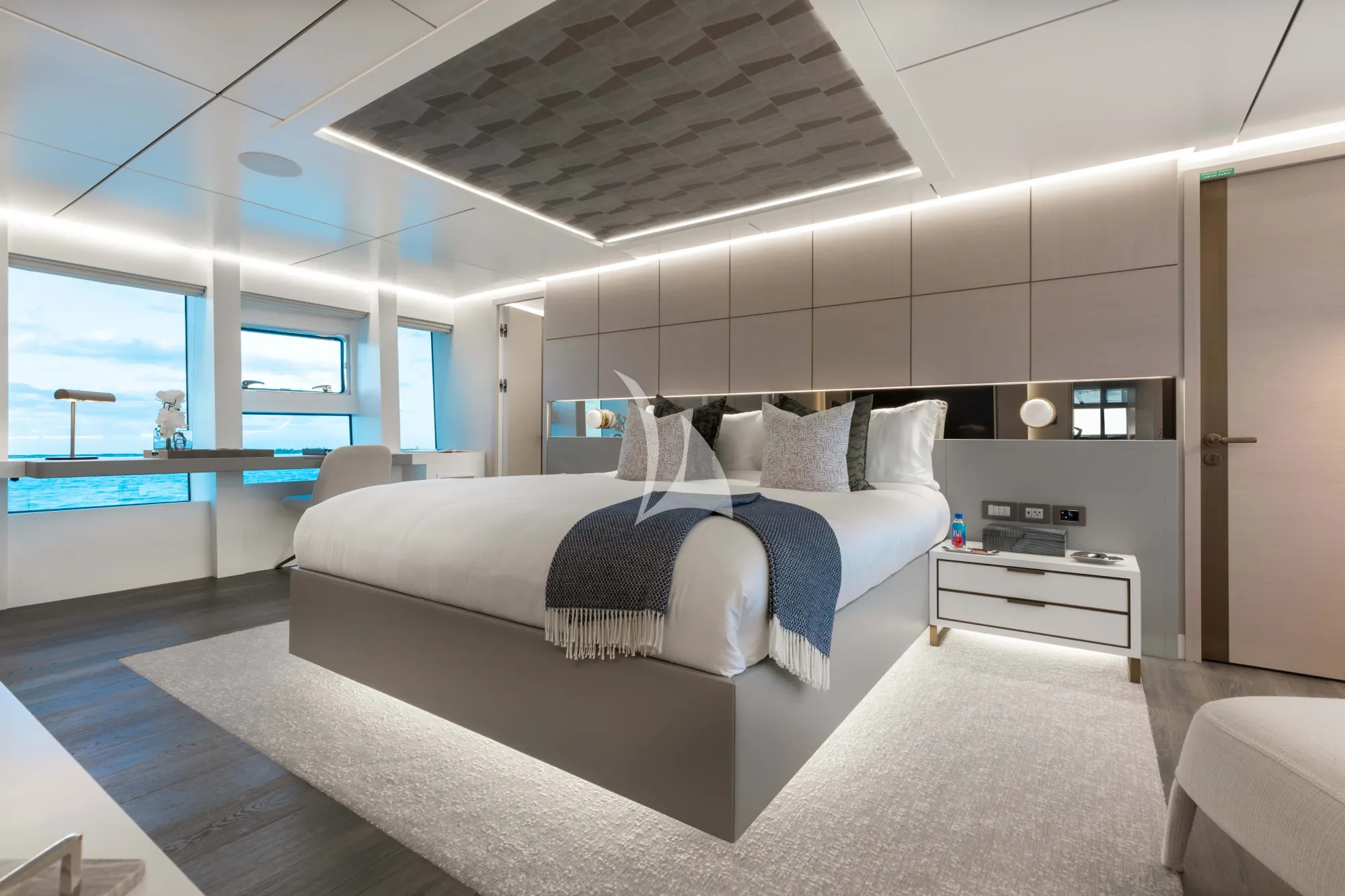 Charter Yacht AMORE - Numarine 37 XP - 6 Cabins - Nassau - Exumas - Bahamas
