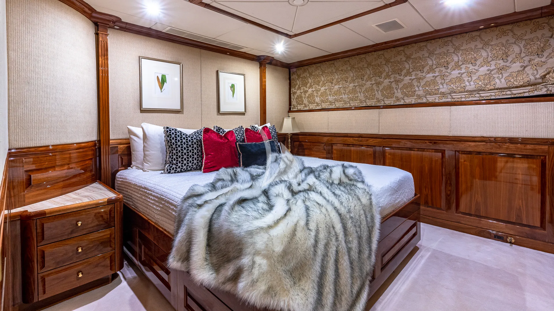Charter Yacht AMORE - Christensen 157 - 5 Cabins - Mexico - California