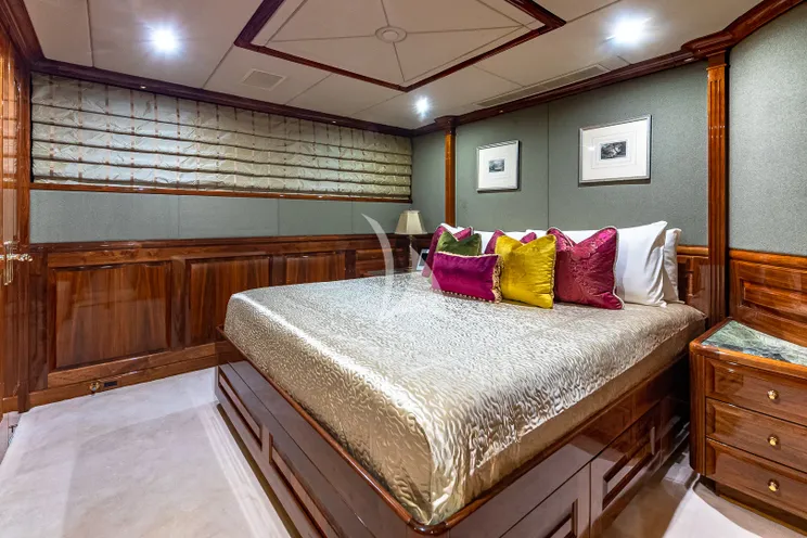 Charter Yacht AMORE - Christensen 157 - 5 Cabins - Mexico - California
