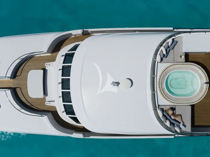 AMORE Christensen 157 - forward top shot of the sundeck AMORE Christensen 157 - forward top shot of the sundeck