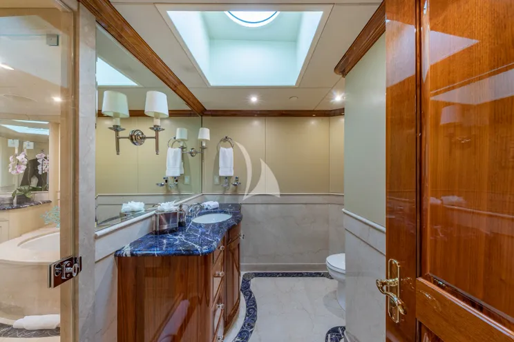Charter Yacht AMORE - Christensen 157 - 5 Cabins - Mexico - California
