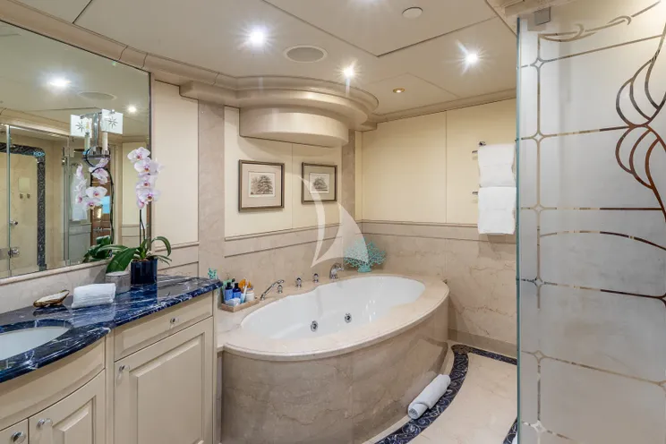 Charter Yacht AMORE - Christensen 157 - 5 Cabins - Mexico - California