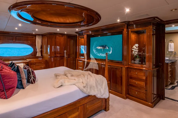 Charter Yacht AMORE - Christensen 157 - 5 Cabins - Mexico - California