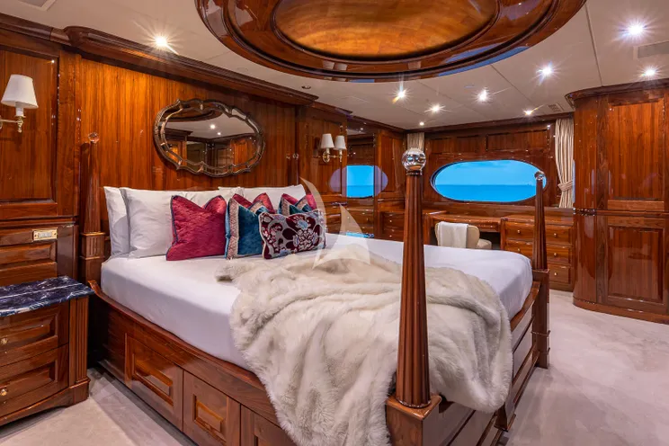 Charter Yacht AMORE - Christensen 157 - 5 Cabins - Mexico - California