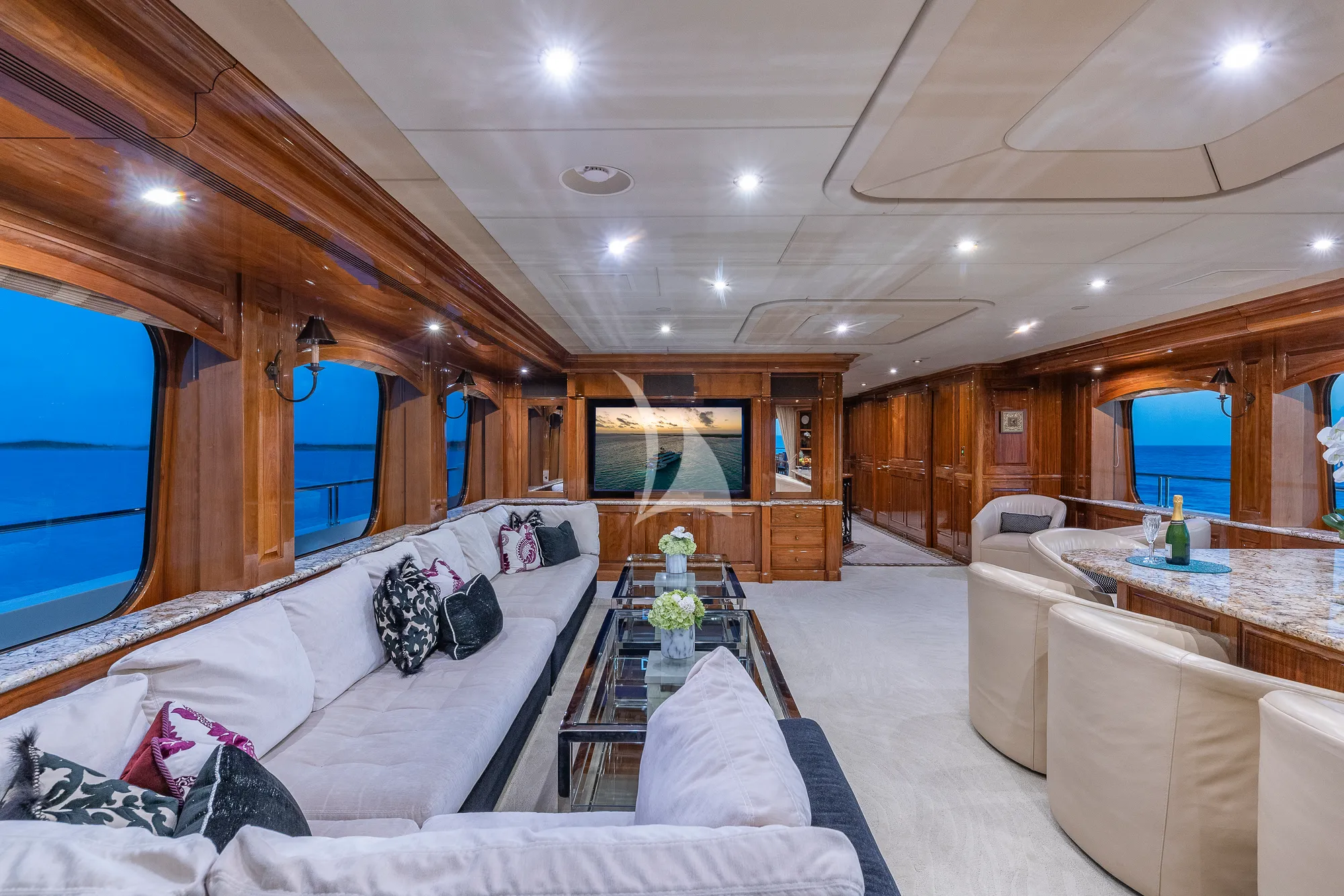 Charter Yacht AMORE - Christensen 157 - 5 Cabins - Mexico - California
