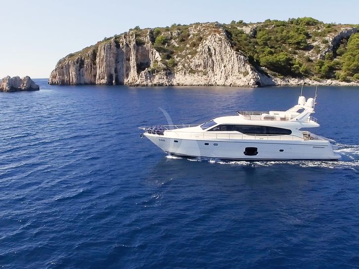 AMY Ferretti 630 - cruising AMY Ferretti 630 - cruising