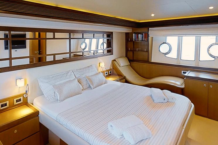 Charter Yacht AMY - Ferretti 630 - 3 Cabins - Split - Hvar - Dubrovnik - Croatia