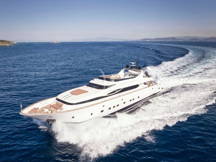 ANASA Maiora 35m - cruising ANASA Maiora 35m - cruising
