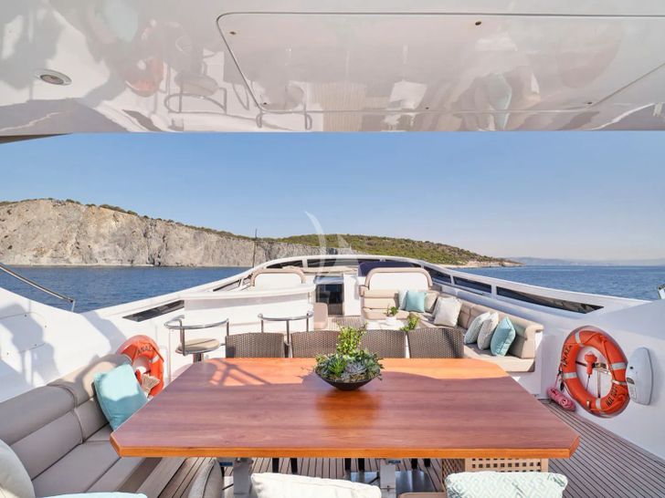 ANASA Maiora 35m - flybridge dining area ANASA Maiora 35m - flybridge dining area