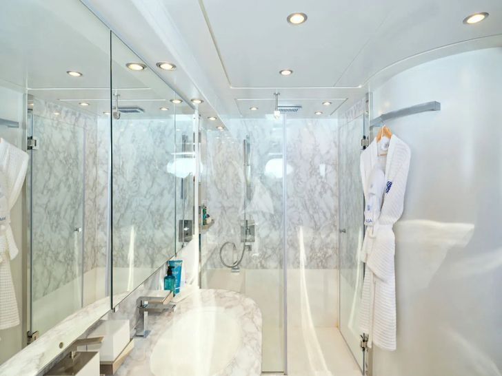 ANASA Maiora 35m - master cabin bathroom ANASA Maiora 35m - master cabin bathroom