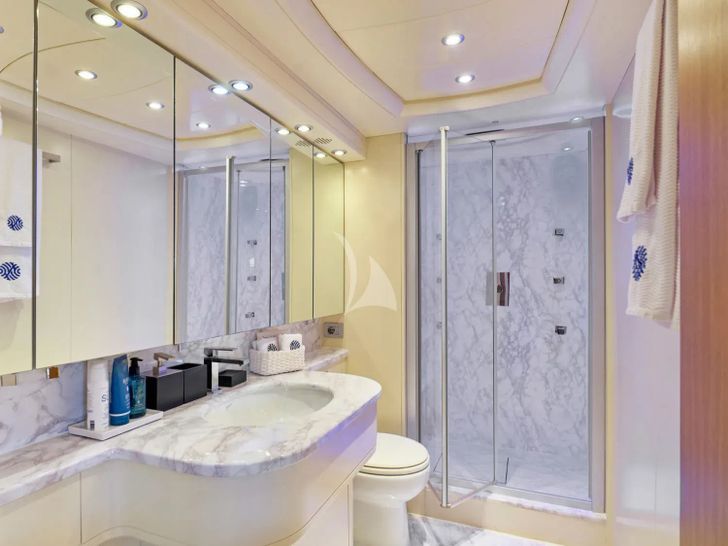 ANASA Maiora 35m - twin cabin bathroom ANASA Maiora 35m - twin cabin bathroom