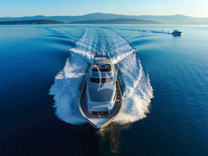 ANAVI Admiral 35 - cruising bow view ANAVI Admiral 35 - cruising bow view