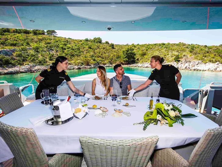 ANAVI Admiral 35 - guests dining alfresco ANAVI Admiral 35 - guests dining alfresco