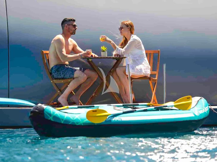 ANAVI Admiral 35 - guets on swim platform ANAVI Admiral 35 - guets on swim platform