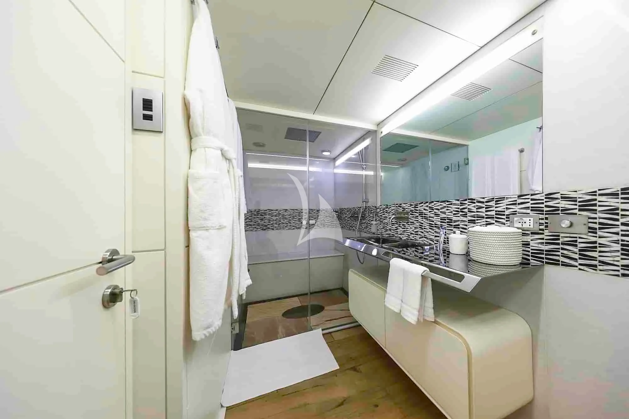 Charter Yacht ANAVI - Admiral 35 - 4 Cabins - San Remo - Liguria - Genoa - La Spezia - Italian Riviera