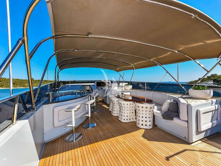 ANAVI Admiral 35 - sun deck ANAVI Admiral 35 - sun deck