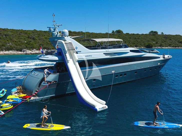 ANAVI Admiral 35 - with the water slide and toys ANAVI Admiral 35 - with the water slide and toys