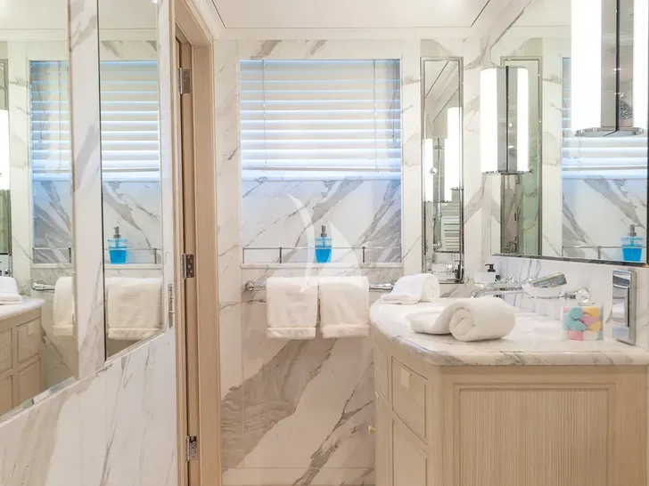 ANCALLIA Feadship 45m - VIP cabin 3 bathroom ANCALLIA Feadship 45m - VIP cabin 3 bathroom