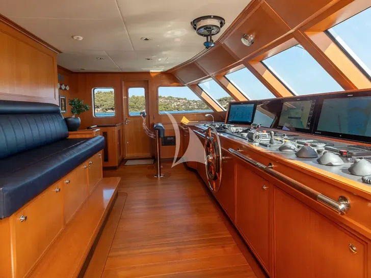 ANCALLIA Feadship 45m - cockpit ANCALLIA Feadship 45m - cockpit