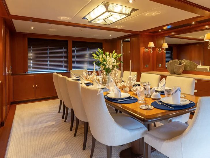 ANCALLIA Feadship 45m - main dining area ANCALLIA Feadship 45m - main dining area