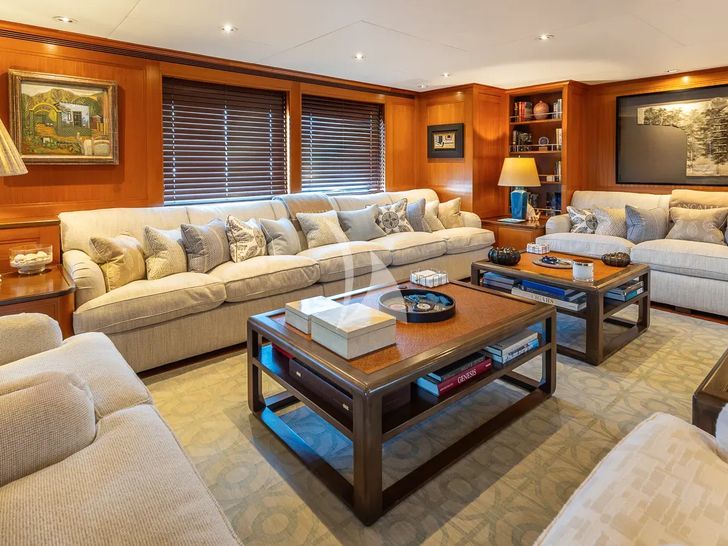 ANCALLIA Feadship 45m - main saloon wider shot ANCALLIA Feadship 45m - main saloon wider shot