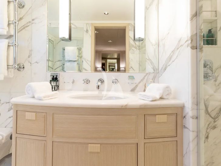 ANCALLIA Feadship 45m - twin cabin 2 bathroom ANCALLIA Feadship 45m - twin cabin 2 bathroom