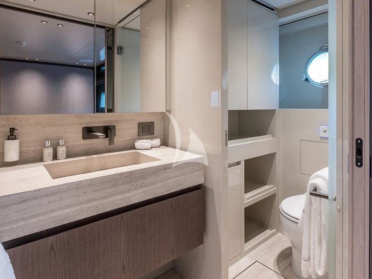ANDIAMO Sanlorenzo SD118 - VIP cabin 1 bathroom ANDIAMO Sanlorenzo SD118 - VIP cabin 1 bathroom