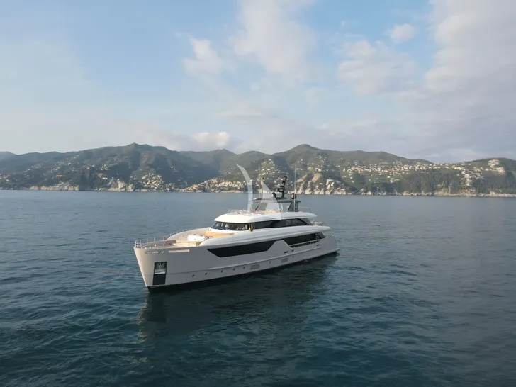 ANDIAMO Sanlorenzo SD132 - anchored ANDIAMO Sanlorenzo SD132 - anchored