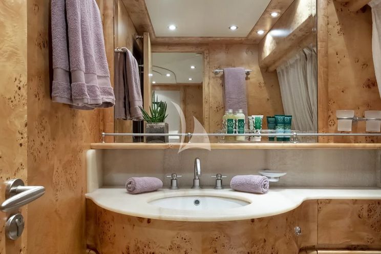 Charter Yacht ANDILIS - Admiral 90 - 5 Cabins - Athens - Mykonos - Paros - Cyclades - Greece